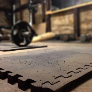 basement-mat-weights-bg